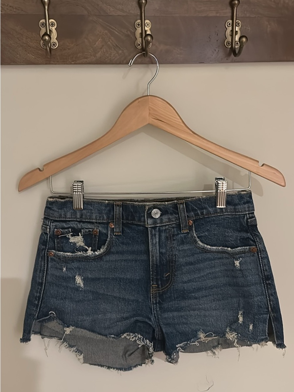 Abercrombie & Fitch The Mom Short Mid Rise Denim Shorts Size 25